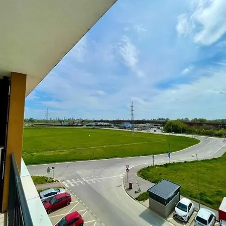 Live The Urban Life Apartment